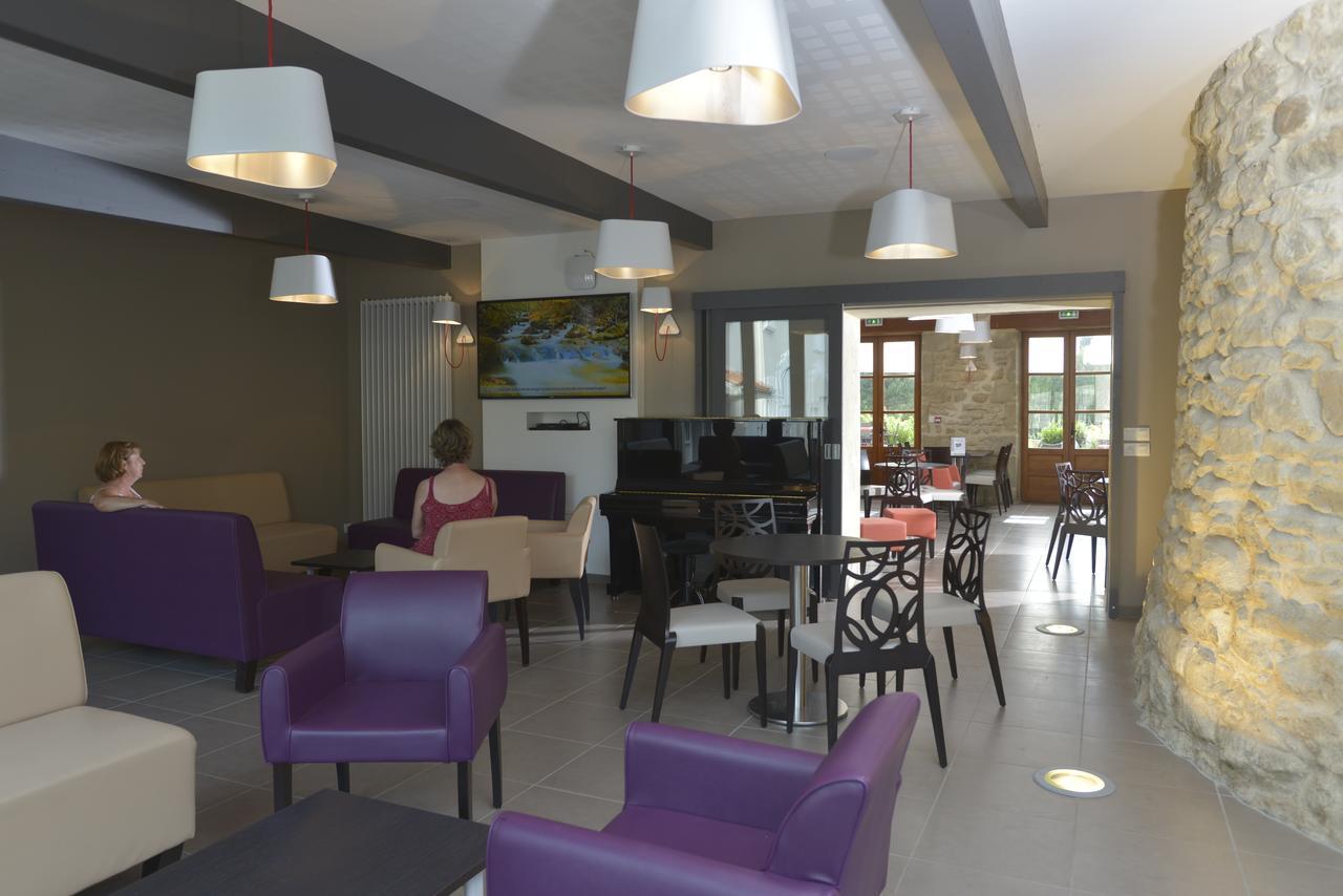 Saint-Donat-sur-lʼHerbasse Chateau De Collonges מראה חיצוני תמונה